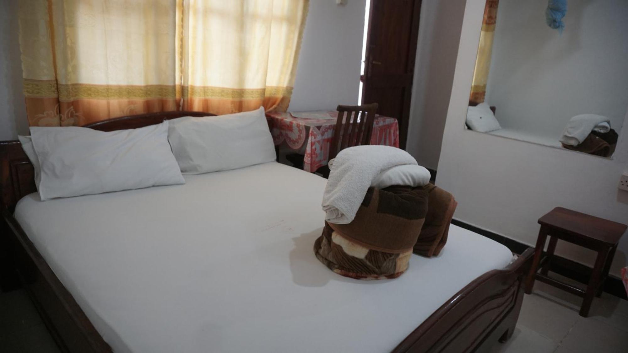 Leaders Lodge Кигома Экстерьер фото